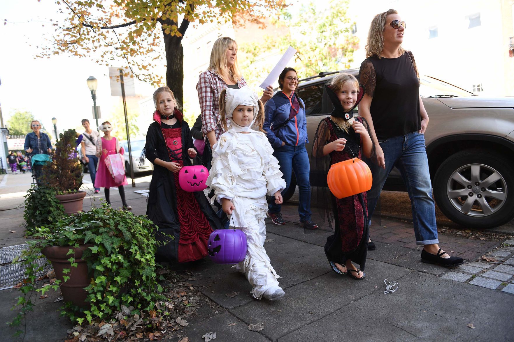 102217-sntl-nws-Spooky-Saturday-6.jpg
